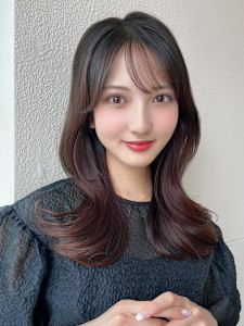 後れ毛が可愛い顔周りハイレイヤーロングチェリーブラウン  - AFLOAT/L 錦糸町【アフロートエル】掲載