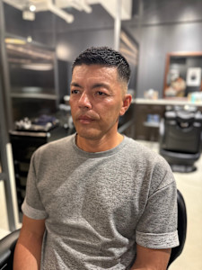 海外イケオジスキンフェード