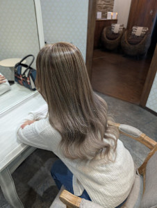 バレイヤージュスタイル - Bulansis Hair掲載