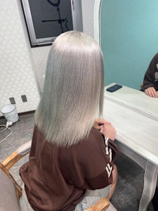 透明感ペールシルバー - Bulansis Hair掲載