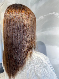 メテオストレート - hairmake＆design Axe-l掲載