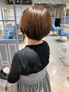 オリーブブラウン耳かけ丸みショートボブ赤羽岩淵王子美容室