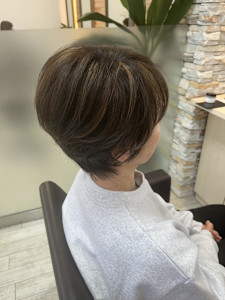 30代40代50代外ハネピンクグレージュ肩ライン耳掛け - CREA掲載