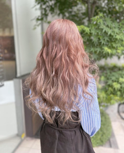 ふわふわお人形ガーリーピンクベージュ - EMU international 春日部本店掲載