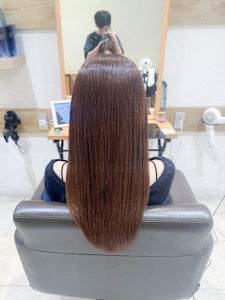 白髪ぼかし細めハイライト30代40代50代セミディ - Mira by KENJE掲載