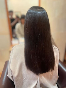 【かしゅう】ナチュラルストレートヘア - TEAR AVEDA掲載