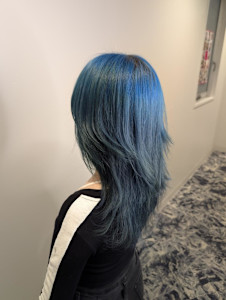 レイヤースタイルで動きのある仕上がりに - Bulansis Hair掲載