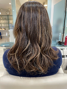 大人ハイライトアッシュブラウンベージュ - QUARTER 春日・後楽園掲載