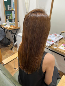 40代〜60代でも　美髪にストレートパーマ/明るい白髪染め