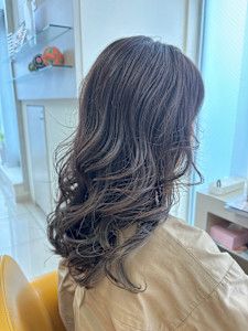 オリーブグレージュカラー - MENARD BILEC掲載