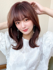 ホワイトグレージュ後れ毛が可愛い顔周りレイヤーミニウルフ - AFLOAT/L 錦糸町【アフロートエル】掲載