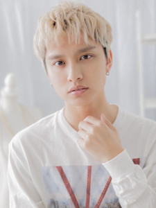 ブリーチデザイン波打ちパーマ金髪マッシュ　フェザーショート - mod's hair【モッズヘア】越谷/越谷西口店掲載