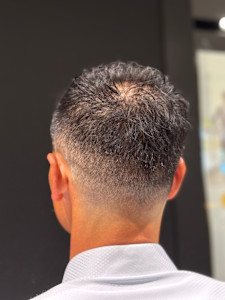 サイドパート - ヒロ銀座 BARBER SHOP 新宿店掲載