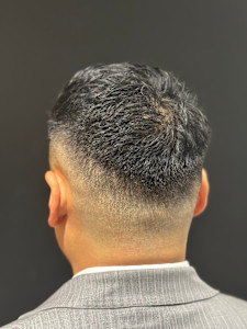 フェザーアップ - ヒロ銀座BARBER SHOP 秋葉原店掲載