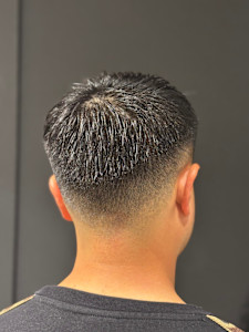 フェザーアップ - ヒロ銀座BARBER SHOP 秋葉原店掲載