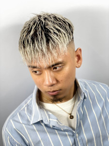 ホワイトカラー×スキンフェード - HIRO GINZA BARBER SHOP 川崎掲載