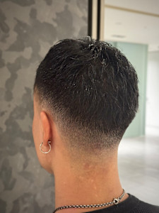 サイドパート - ヒロ銀座ヘアーサロン神田店掲載