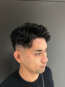 フェードサイドパート - ヒロ銀座ヘアーサロン神田店掲載