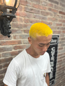 ボウズスキンフェード（イエローカラー） - ヒロ銀座ヘアーサロン神田店掲載