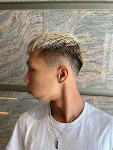 クロップスタイル×ハイトーンカラー - ヒロ銀座BARBER SHOP 大宮店掲載