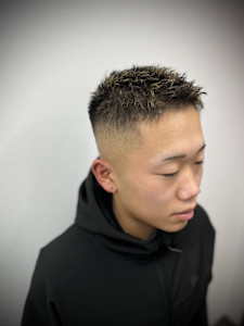 フェザーアップメッシュスタイル - ヒロ銀座BARBER SHOP 大宮店掲載