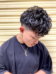 スペインカール×スキンフェード - ヒロ銀座BARBER SHOP 大宮店掲載