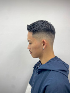 フェザーアップ×スキンフェード - ヒロ銀座BARBER SHOP 大宮店掲載