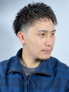 スパイキーショート×フェード - ヒロ銀座ヘアーサロン 麻布乃木坂 六本木駅前店掲載