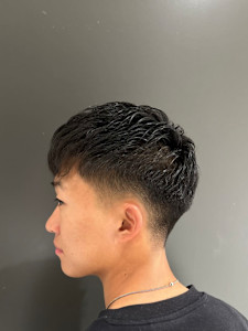 前下がりショートフェード - HIRO GINZA BARBERSHOP 飯田橋神楽坂店掲載