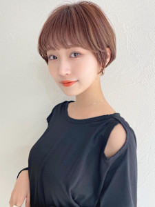 ショートボブ髪型30代40代50代前髪あり前髪無し面長丸顔