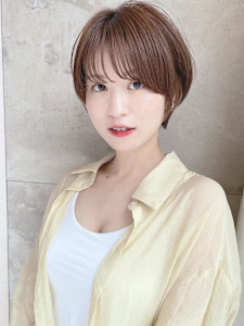 ショートボブ髪型30代40代50代前髪あり前髪無し面長丸顔