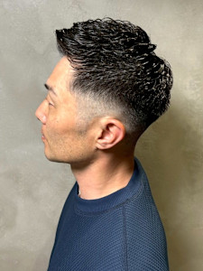 フェード アップバング メンズショート バーバーカット 短髪 - 完全個室 THIS IS BARBER 3rd掲載