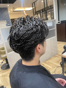 毛流れパーマです