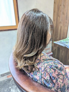 ～オーガニックカラーでお洒落に白髪染め～ - miroa vita 平尾掲載