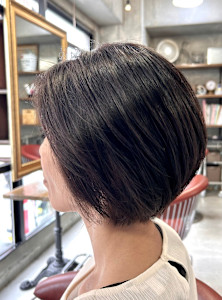 ショートボブ×ナチュラルレイヤー - Lourdes hair design掲載