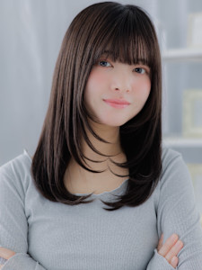 艶感ストレートロングレイヤーくすみカラー　くすみベージュ - mod's hair【モッズヘア】越谷/越谷西口店掲載