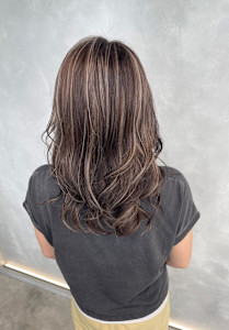 上品ハイライト/ペールベージュ/グレージュ - Aco掲載