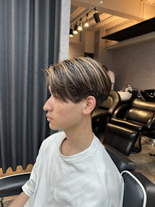 神田脩弥/ハイライトカラー/センターパート - Vii men掲載