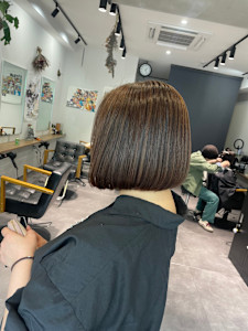 曲がる縮毛矯正 - guild. カット/パーマ/メンズ掲載