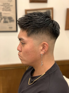 アップバングフェード - HIRO GINZA BARBER SHOP 川崎掲載