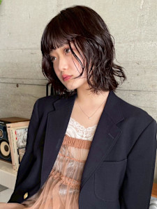 『rizu』切りっぱなしボブ/透明感ブラウン/パーマ風 - MOON by KENJE掲載