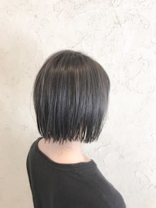 【Flor】*ワンサイドショート+イルミナスターダスト - Flor 上大岡掲載