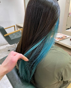 アクアブルー×イヤリングカラー エメラルド - ACT仙台 deuxieme掲載