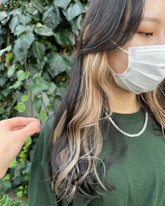 ホワイトベージュ　イヤリングカラー　ロングヘア - ACT 十条店掲載