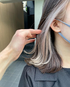 インナーカラー ホワイトベージュ ハイトーンカラー - ACT 仙川店掲載