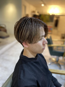 透け感◎センター分け　美シルエット