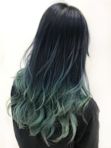 アッシュグリーンのグラデーション - ACT 仙川店掲載