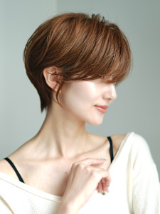 前下がりショート・ボブ/絶壁解消/前髪あり/40代/30代 - INCEPTION  GINZA 銀座掲載