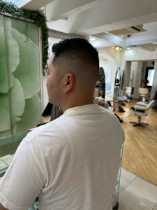 【刈り上げ】 - Of HAIR Jiyugaoka掲載