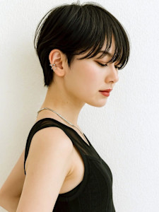 オリーブアッシュ ベリーショート 顔周りカット 大人ショート - 福岡 オーガニックカラー miroa掲載